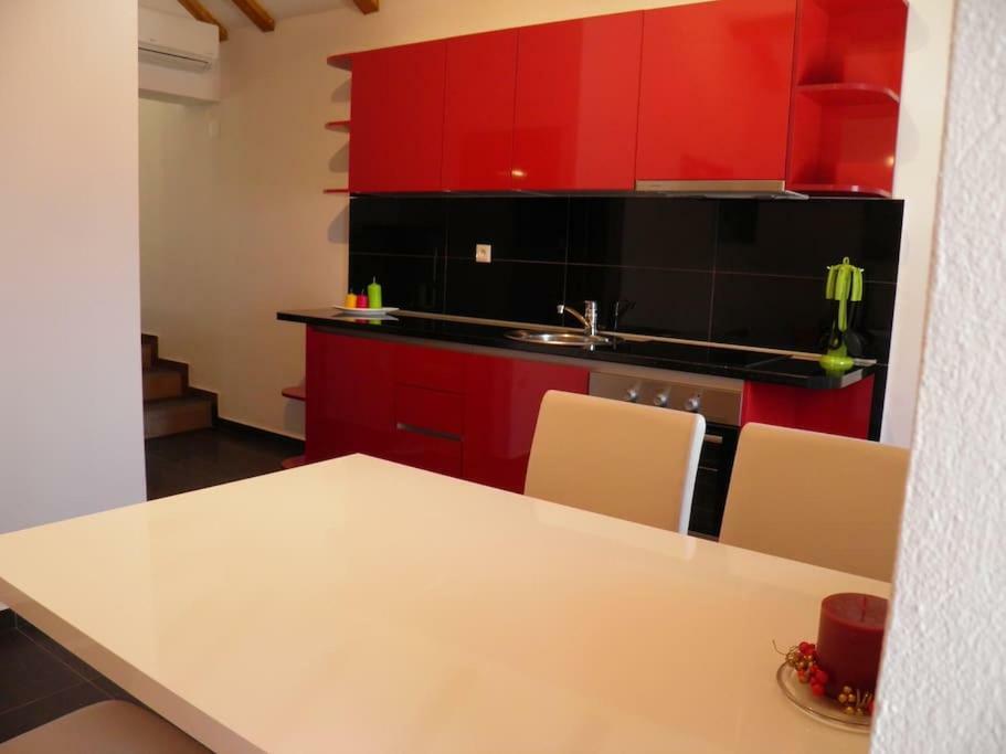 Romantic Apartment Donje Celo Kültér fotó